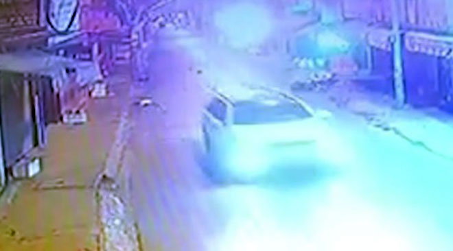 TP.HCM: Ô tô bỏ chạy sau tai nạn chết người - 2