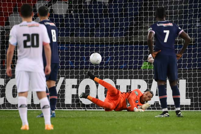 Video PSG - Lille: Mbappe xứng danh “Con thần gió”, trả giá vì sai lầm - 1