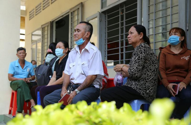 Cận cảnh xe lưu động đến tận khu phố cấp CCCD gắn chip - 7