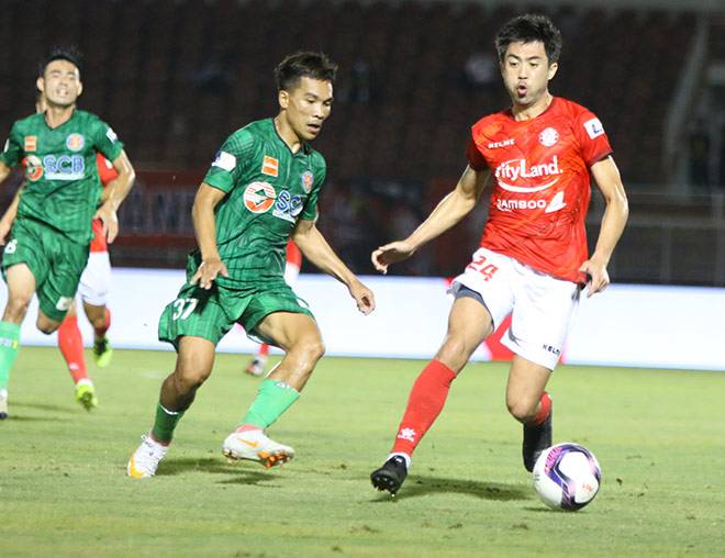 HLV ngoại lương cao nhất V-League "nóng mặt" vì Lee Nguyễn bị chơi xấu - 1