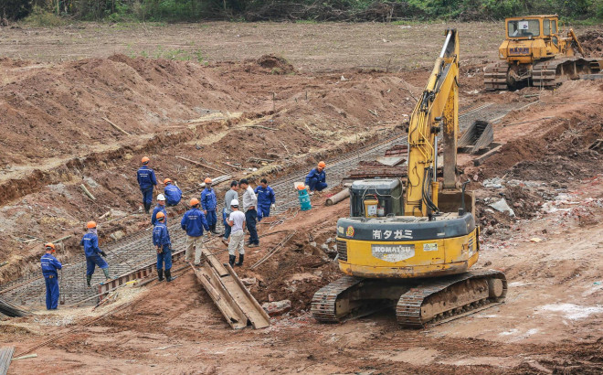 Clip: Hàng trăm công nhân hối hả xây cầu Vĩnh Tuy 2 mức đầu tư 2.538 tỉ đồng - 5