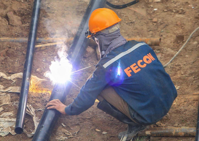 Clip: Hàng trăm công nhân hối hả xây cầu Vĩnh Tuy 2 mức đầu tư 2.538 tỉ đồng - 15