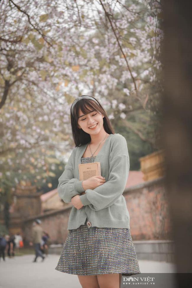 Hà Nội: Hoa ban nở rộ, giới trẻ đua nhau "khoe sắc" trên phố Bắc Sơn, Hoàng Diệu - 11