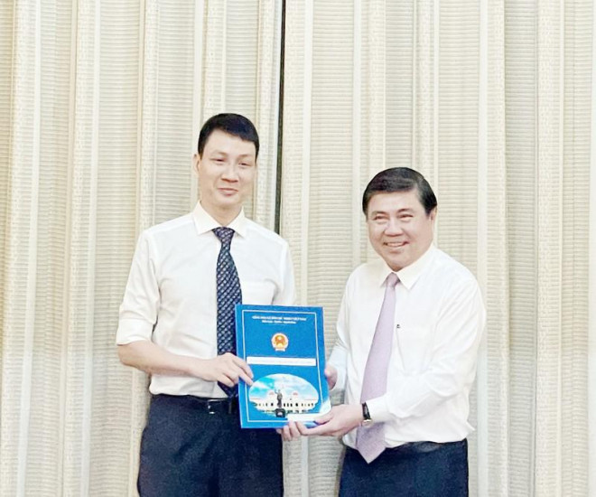 TP.HCM: Điều động 2 nguyên chủ tịch quận về hai sở "nóng" - 2