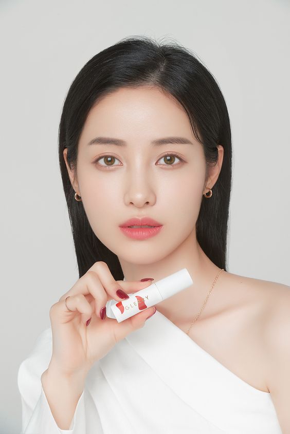 7 hoang tưởng khiến bạn "làm đẹp thành làm xấu" - 6