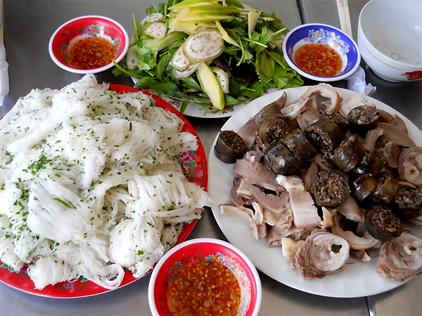 Món lòng heo được nâng tầm lên thành đặc sản, ngon ngất ngây - 1