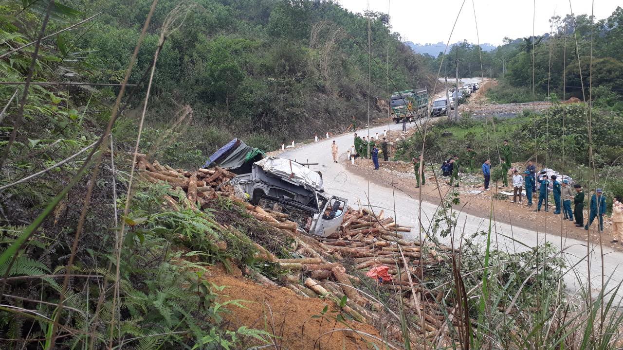 Hiện trường kinh hoàng vụ tai nạn thảm khốc khiến 7 người tử vong ở Thanh Hóa - 5