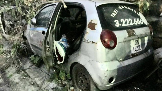 Giật mình dàn xe taxi "rác" vứt la liệt chật vỉa hè ở Hải Phòng - 6