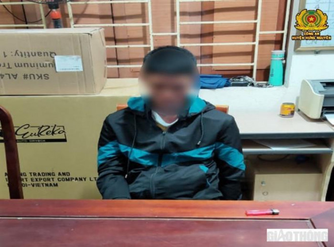 Nghệ An: Bắt kẻ đồi bại hiếp dâm bé gái tại trường tiểu học rồi bỏ trốn - 1