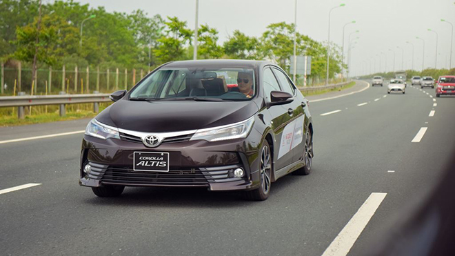 Giá xe Toyota Corolla Altis lăn bánh tháng 3/2021 - 1