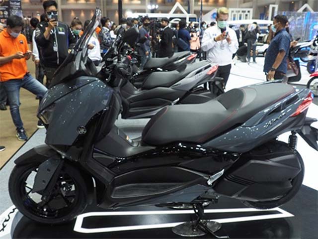 Yamaha XMax 300 2022 cực ngầu với phiên bản thể thao SP giá hơn 6000 USD