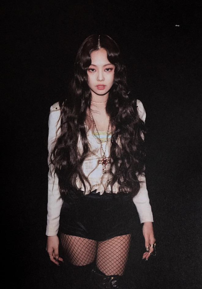 Không phải idol xinh đẹp nhất nhưng Jennie chính là cô gái “cân được mọi kiểu tóc” - 14