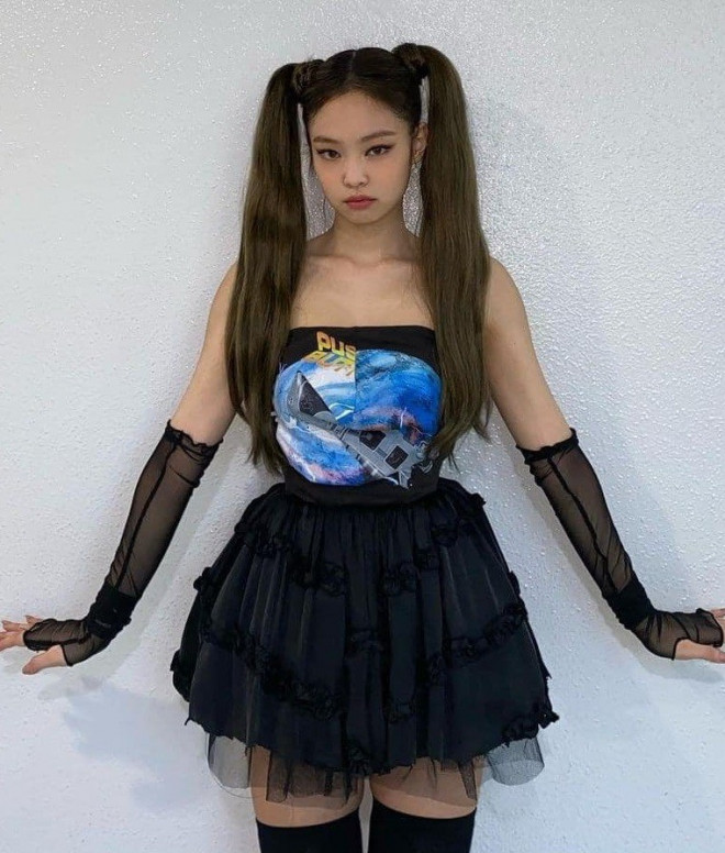 Không phải idol xinh đẹp nhất nhưng Jennie chính là cô gái “cân được mọi kiểu tóc” - 11