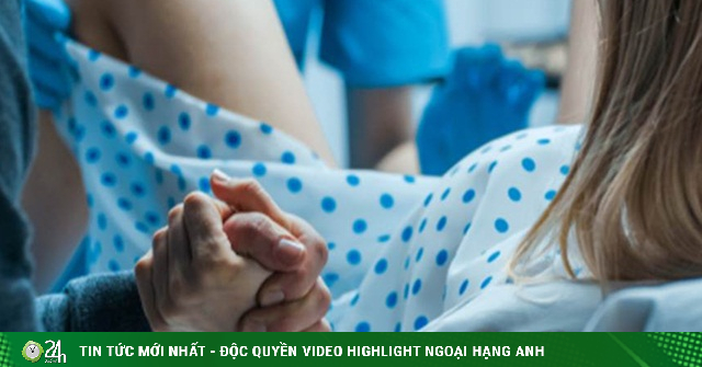 Cùng vợ vào phòng sinh, chồng 3 năm không thể sinh hoạt vợ chồng