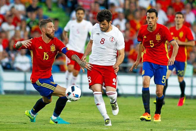 Nhận định trận HOT vòng loại World Cup: Tây Ban Nha phải thắng, Đức thách thức Romania - 1