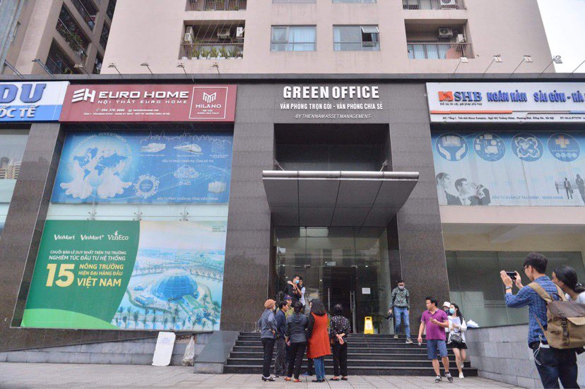 Nam nhân viên kinh hãi kể giây phút trần chung cư thủng, rơi lọt xuống đất - 2