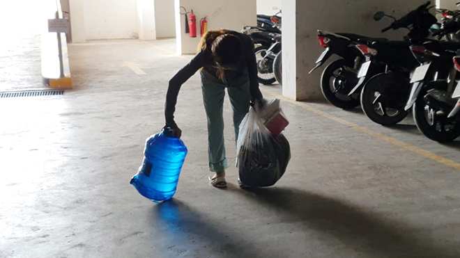 4 ngày bị cúp nước, hàng nghìn người dân ở Sài Gòn khốn khổ vì nhà vệ sinh bốc mùi - 7