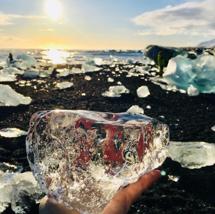 Bãi biển “kim cương” tuyệt đẹp ở Iceland - 6