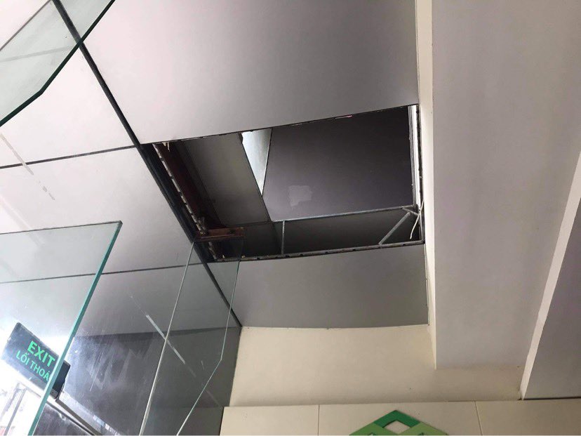 Vụ trần chung cư thủng, 2 người rơi lọt xuống đất: Quận Đống Đa nói gì? - 4
