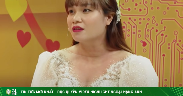 Cặp đôi đi khách sạn thuê 2 giường, sau khi uống bia thì 1 giường bỏ trống