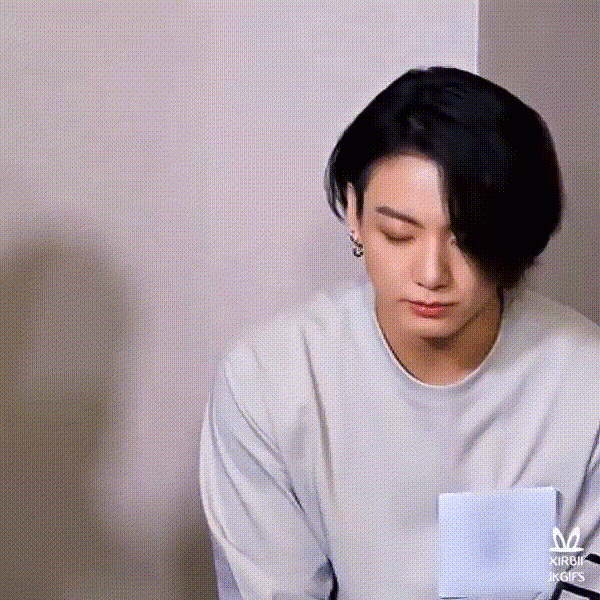 Netizen Hàn bình chọn 3 nam idol sở hữu visual lúc ngây thơ mộng mơ, lúc nam tính quyến rũ - 5
