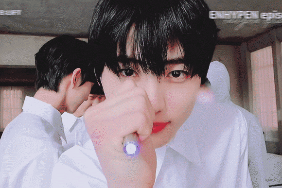 Netizen Hàn bình chọn 3 nam idol sở hữu visual lúc ngây thơ mộng mơ, lúc nam tính quyến rũ - 13