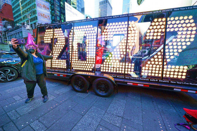 Thế giới đón năm mới 2022 trong đại dịch COVID-19 - 7