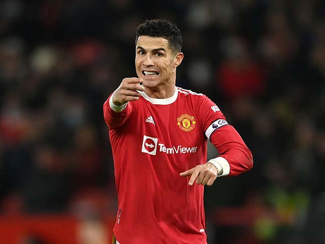 Ronaldo gây tranh cãi trong lần thứ 2 làm thủ quân MU, bị phản đối kịch liệt - Bóng đá