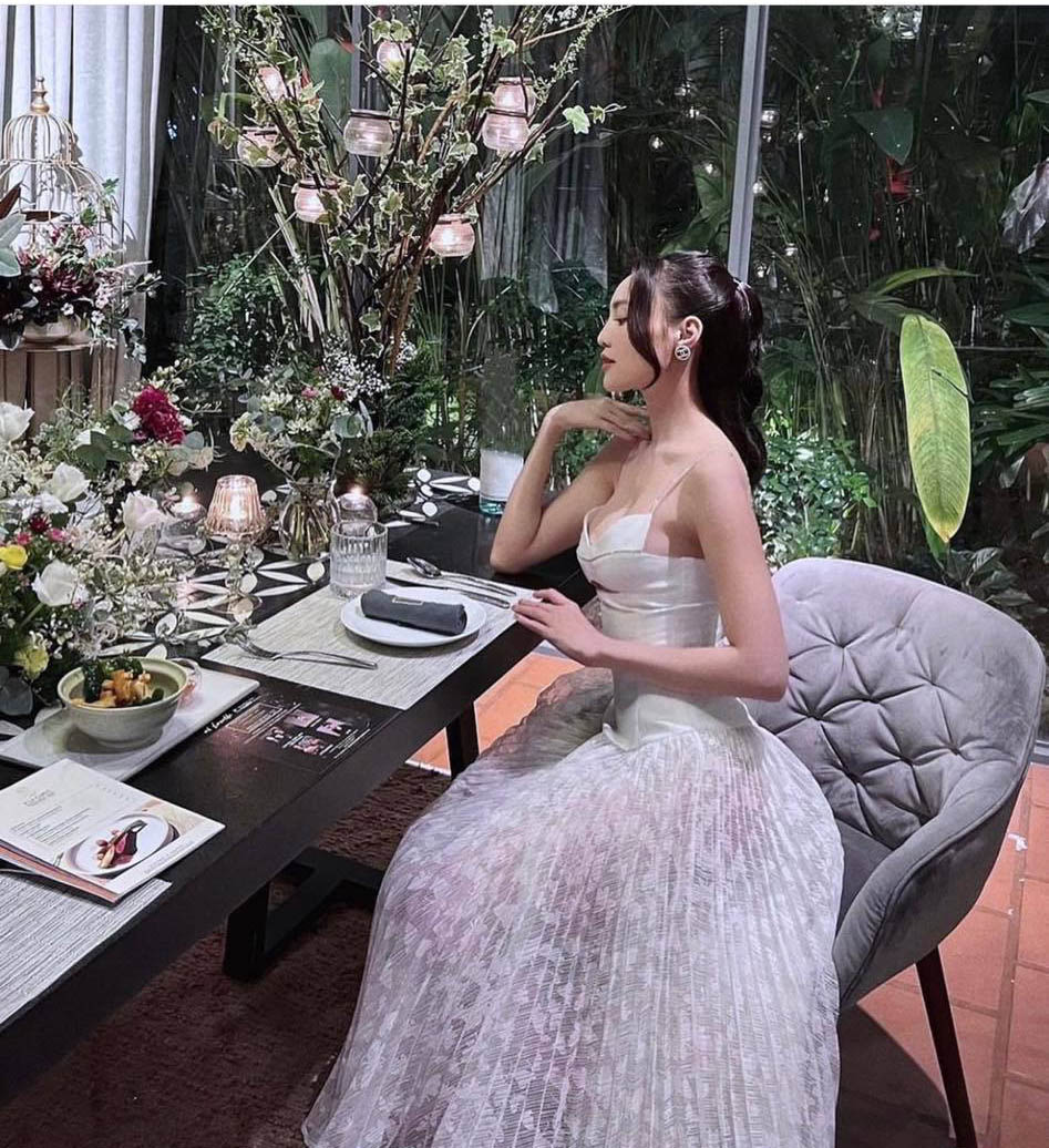 "Vợ bầu trăm tỷ của Trấn Thành" gây chú ý với vòng 1 biến đổi thất thường - 3