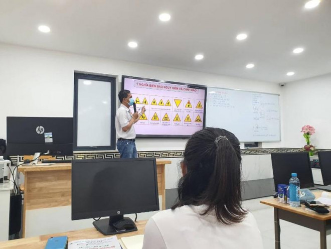 Bằng lái xe sẽ gắn ảnh như căn cước công dân - 1