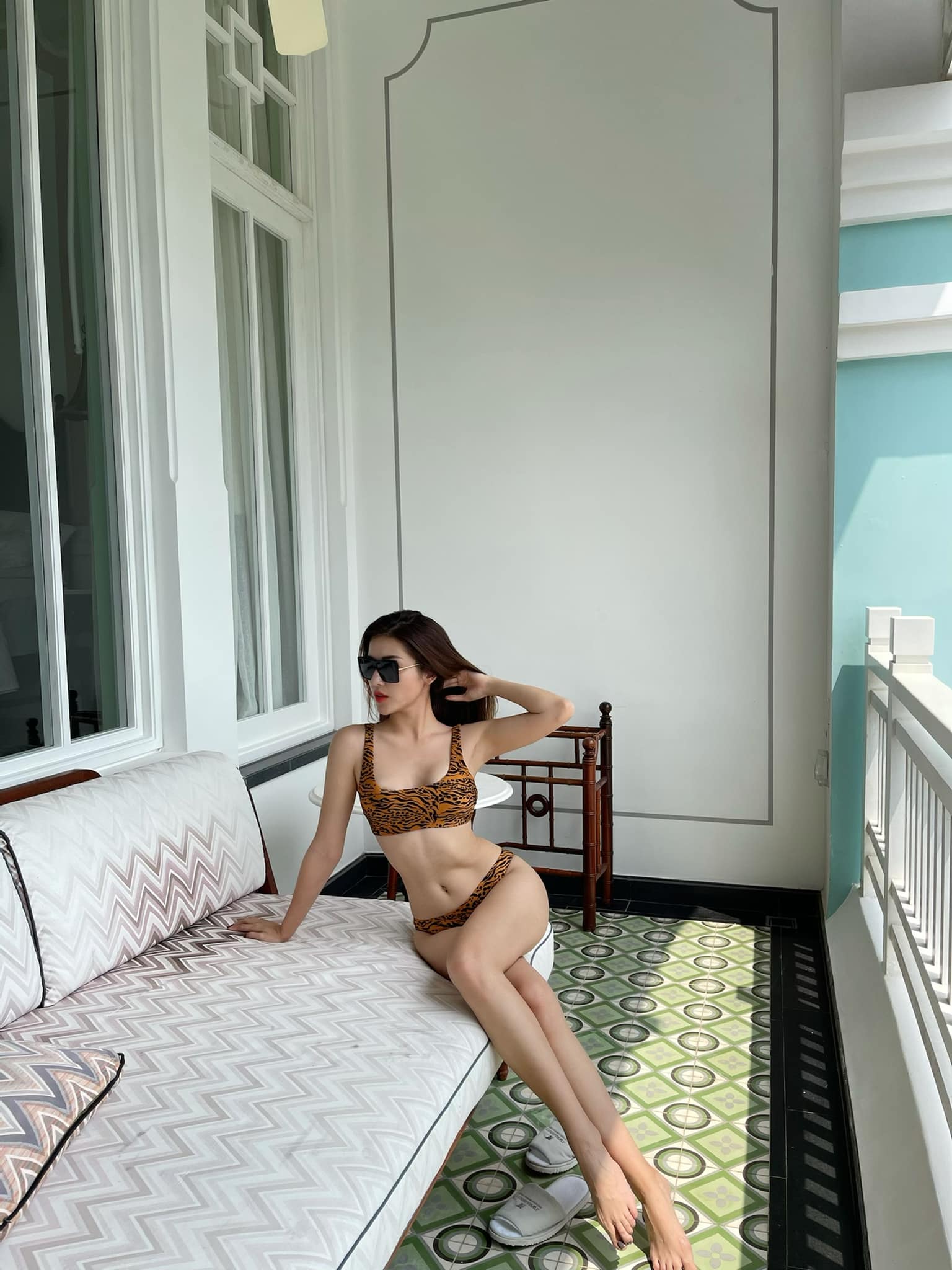 Á hậu Huyền My ăn Tết "thả phanh" vẫn có vóc dáng vạn người mê - 4