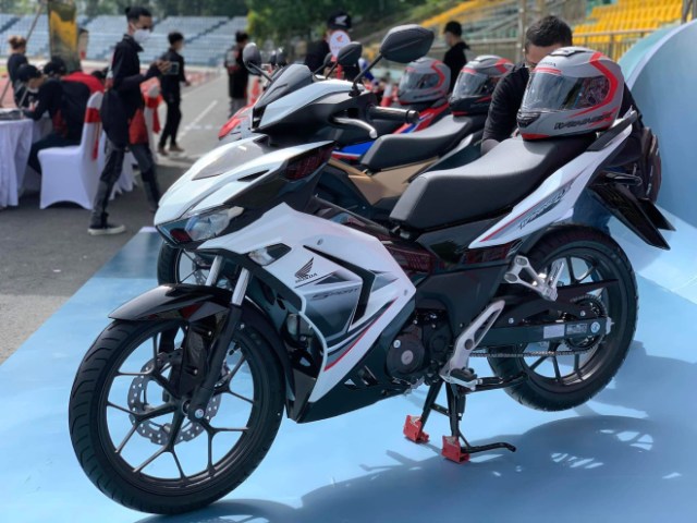 Honda Winner X 2022 giá bao nhiêu tiền Có gì mới  websosanhvn