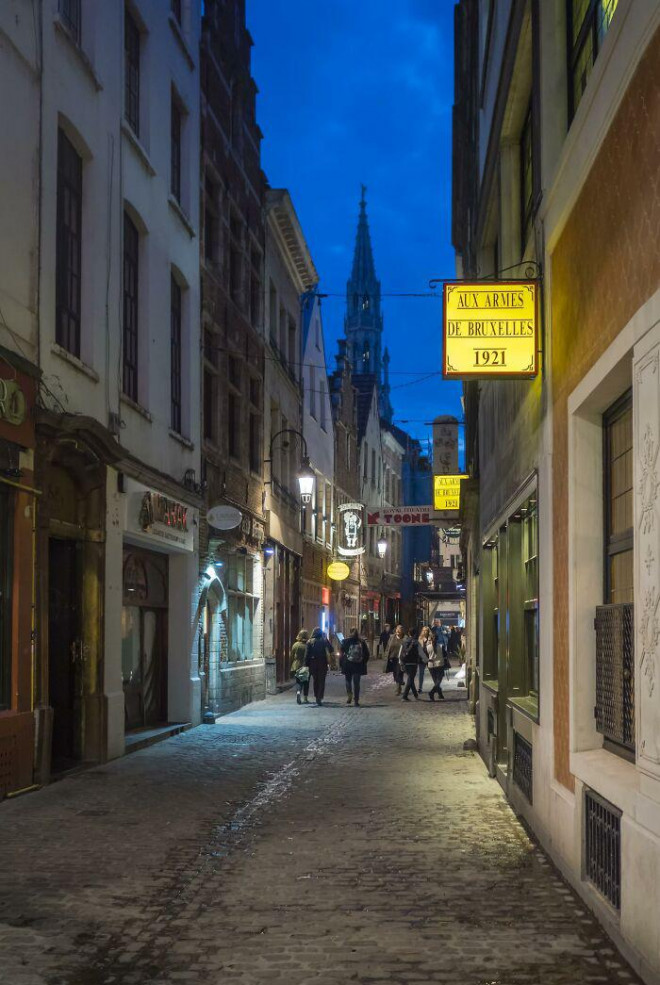 Top điểm đến được thổi phồng quá mức và mẹo của người bản địa cho du khách - 4