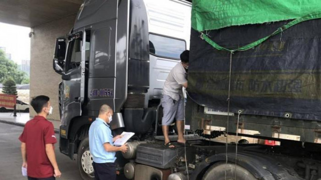 Lào Cai bác tin Trung Quốc tạm dừng hoạt động cửa khẩu để nghỉ Tết sớm - 2