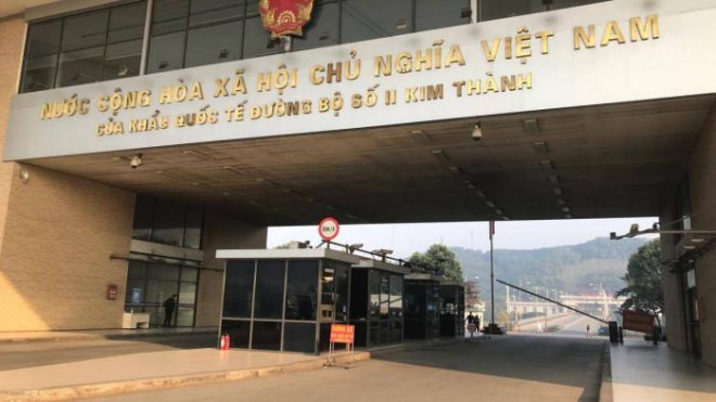 Lào Cai bác tin Trung Quốc tạm dừng hoạt động cửa khẩu để nghỉ Tết sớm - 1