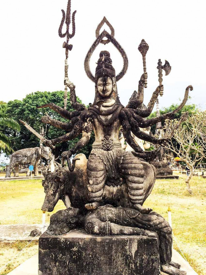 Ngỡ ngàng Công viên Phật giáo có hàng trăm bức tượng - 3