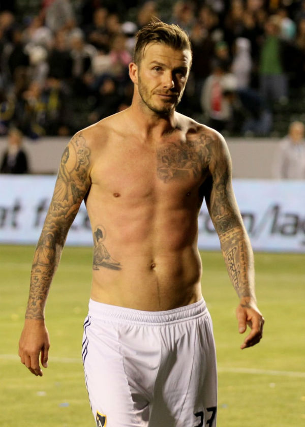 David Beckham cởi áo lộ body cuồn cuộn, nổi cơ rắn chắc khi quay lại phòng gym - 4