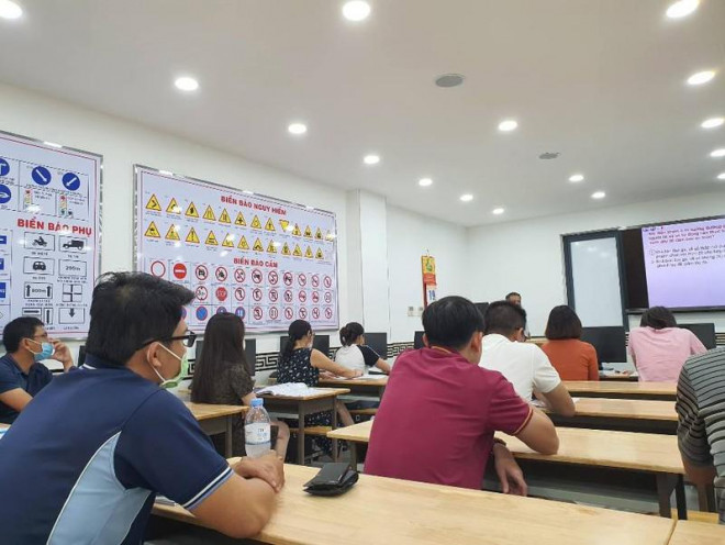 Đề xuất người học lý thuyết lái xe được học từ xa như các cấp học khác - 1