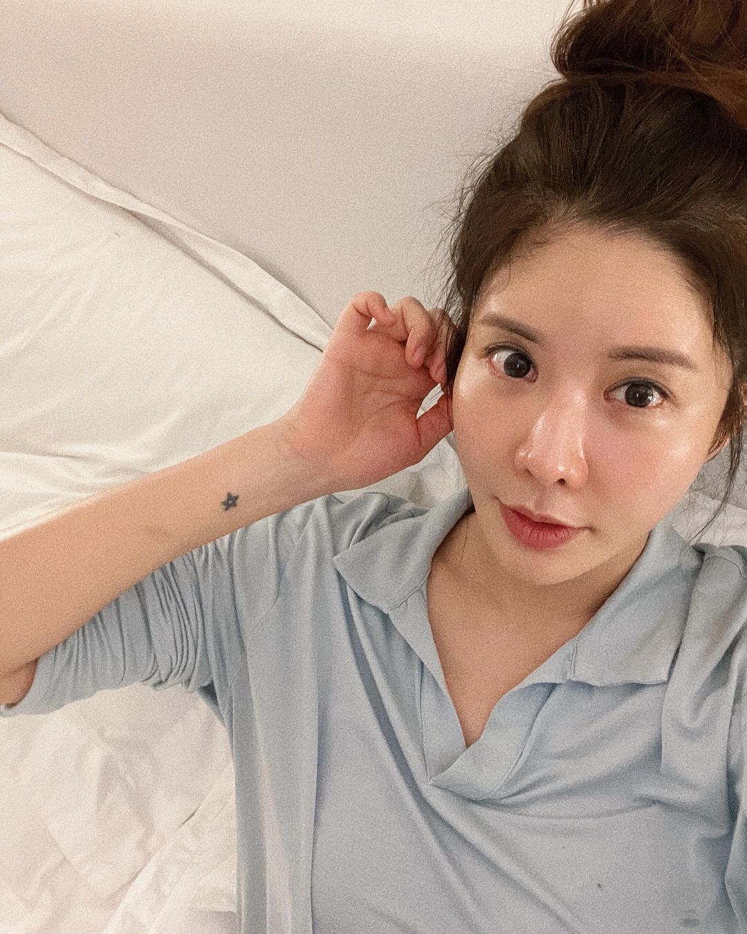 "Bà thím" U50 sexy không thua thiếu nữ, sau ly hôn vẫn có tình trẻ kém 16 tuổi - 11