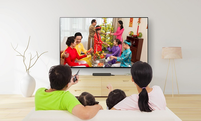 Hàng loạt Smart TV giảm giá &#34;sốc&#34; chào Tết, người dùng nên lưu ý gì? - 1