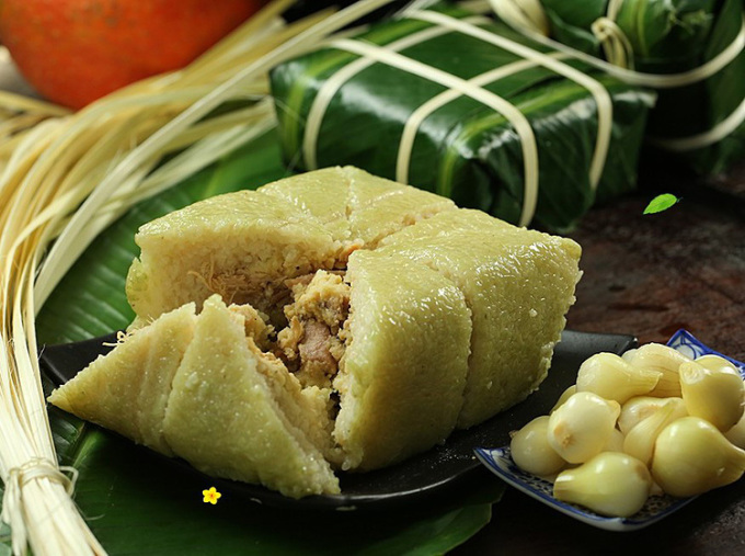 Những người nên hạn chế ăn bánh chưng ngày Tết - 1