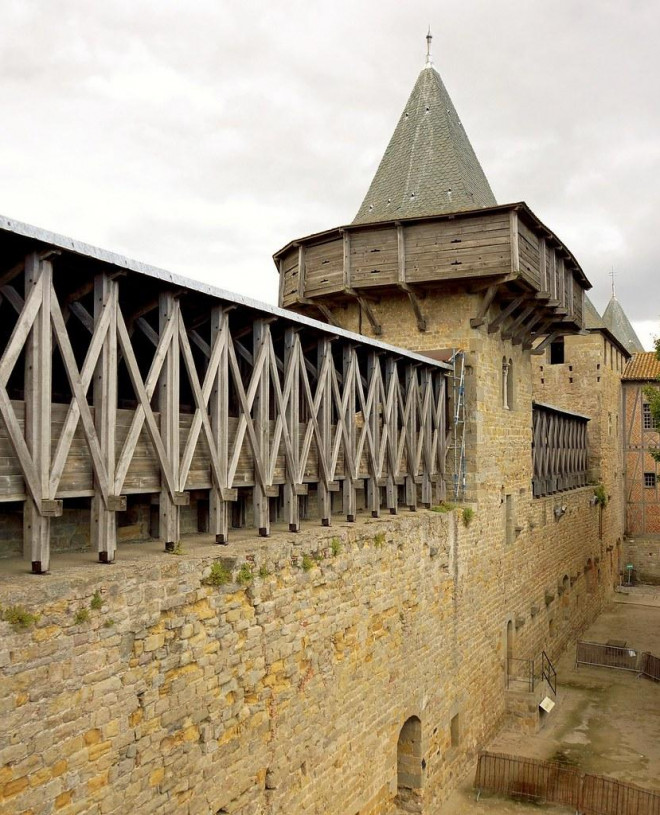 10 sự thật đáng kinh ngạc về thành phố từng là một tòa thành bất khả xâm phạm thời trung cổ - 11