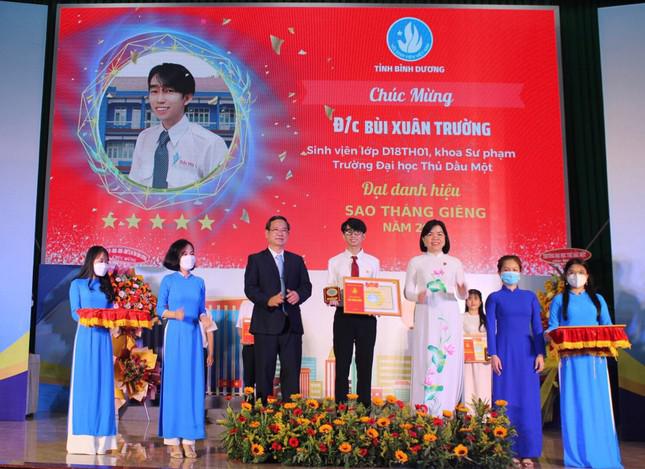 Nam sinh ngành Giáo dục Tiểu học với niềm đam mê dự án khởi nghiệp - 1
