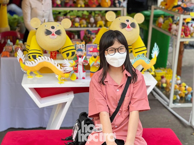 Giới trẻ TP.HCM nô nức rủ nhau diện đồ xinh xuống phố, Tết đang đến thật gần rồi! - 6