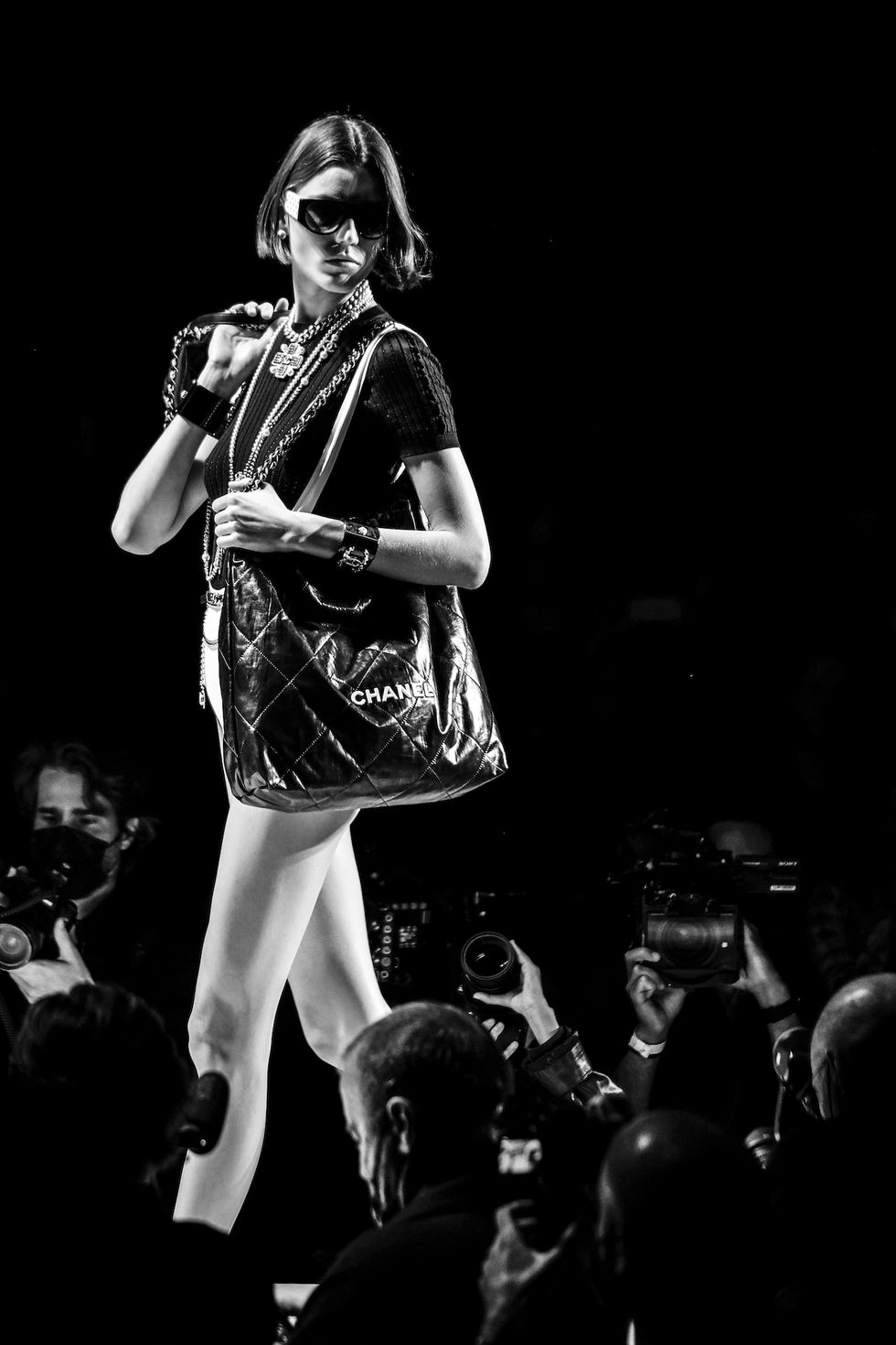 Chanel ra mắt chiếc túi mới cho năm 2022 - 1