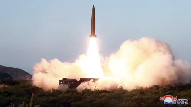 Dấu ấn Nga trong loạt vụ phóng tên lửa mới nhất của Triều Tiên - 1