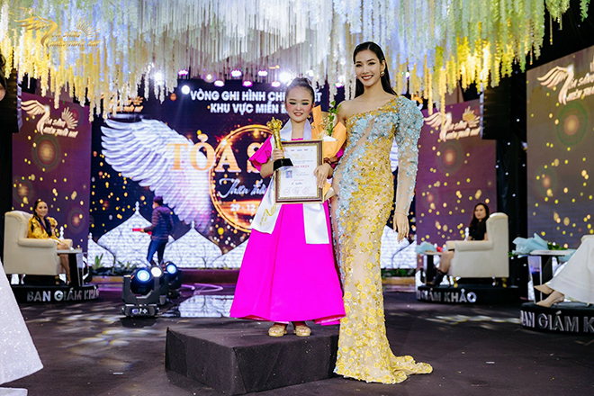 Á quân “Tỏa sáng thiên thần nhí” Nguyễn Minh Ngọc - Cô bé của những giải thưởng vàng - 1