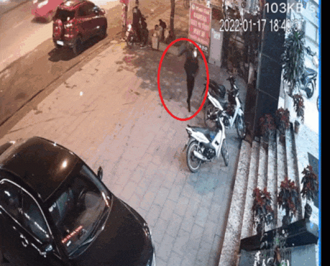 Clip: Kẻ trộm nghi dùng thủ thuật đấu điện phá khóa lấy cắp xe máy - 1