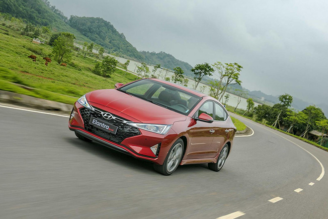 Giá xe Hyundai Elantra lăn bánh tháng 1/2022, giảm 50% phí trước bạ - 11