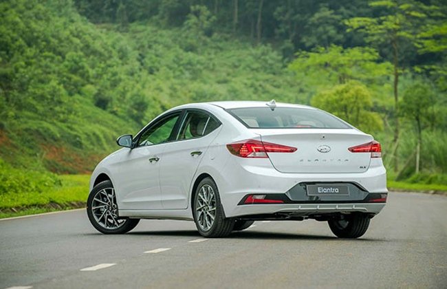 Giá xe Elantra tháng 1/2022 mới nhất các phiên bản - 9